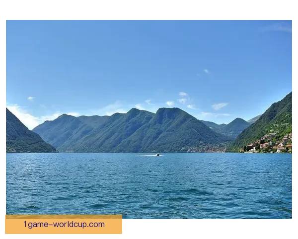 宁忠岩笑谈翻越高山之巅美丽风景